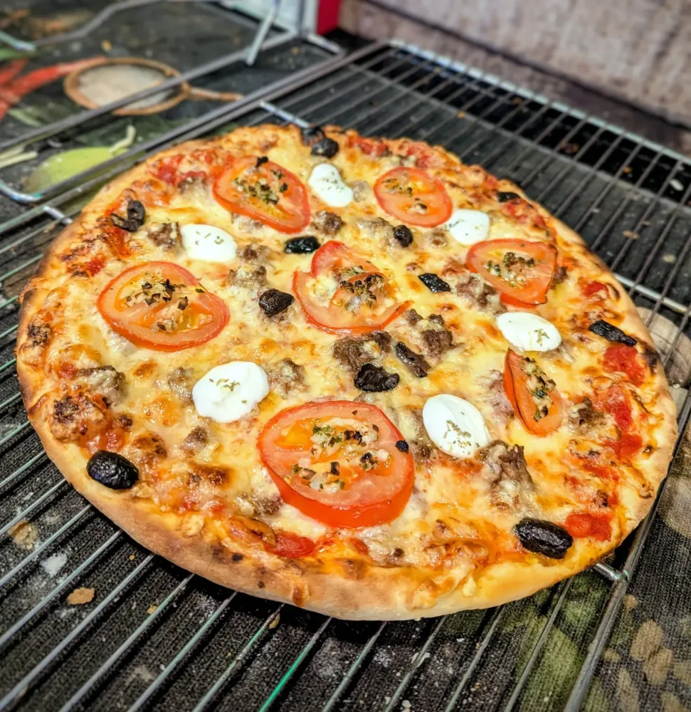 Pizza base tomate près de Maureillas-las-Illas